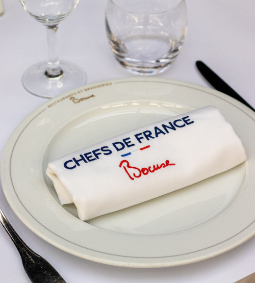 NOS SERVIETTES BRODÉES